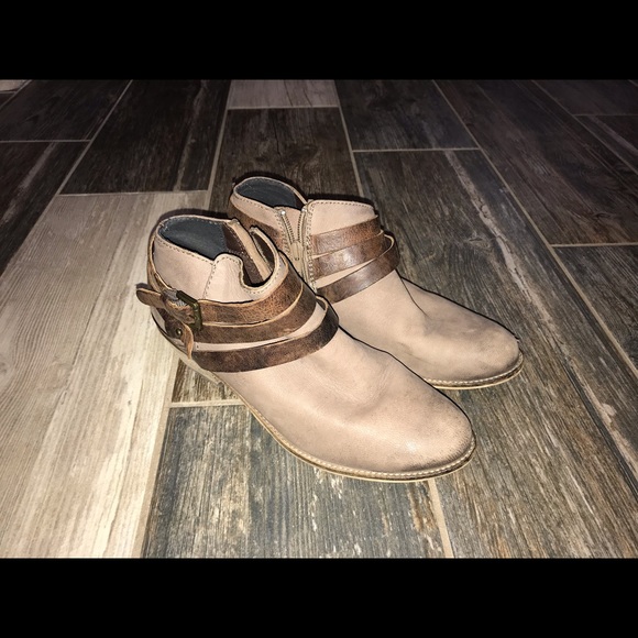 Booties - Picture 4 of 5